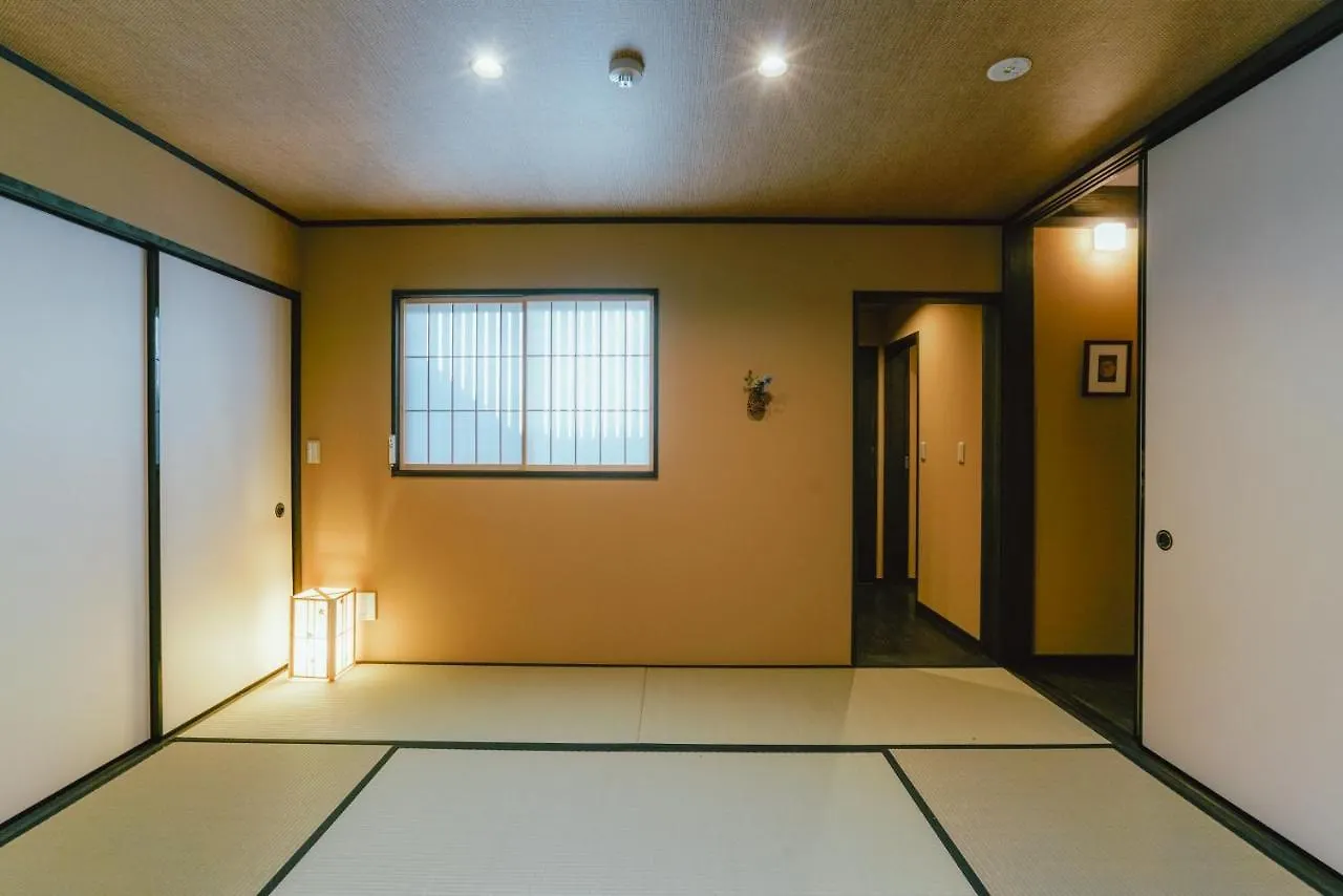 谷町君 星屋 大宮旅館 京都四条大宮 0*, Kyoto Japan