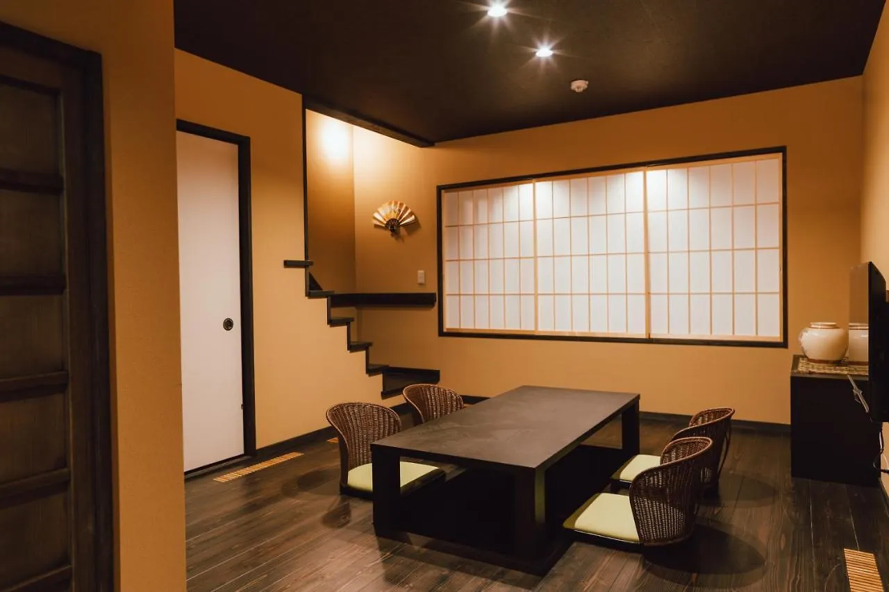 谷町君 星屋 大宮旅館 京都四条大宮 0*, Kyoto